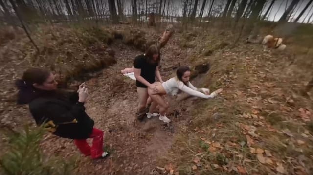 Outdoor With Monika K VRXClouds — photo 7