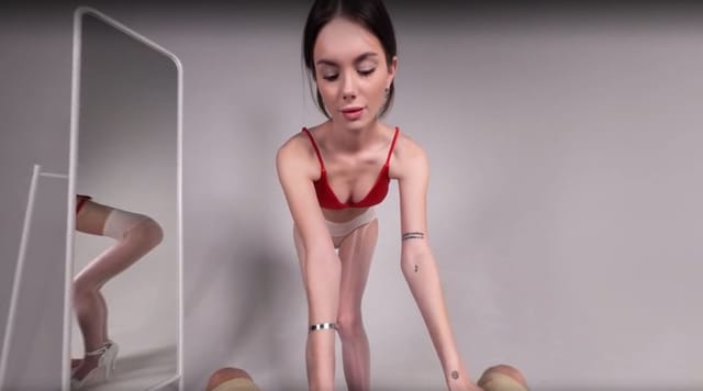 Shy But Super Hot Blowjob Experience VRedging — photo 2