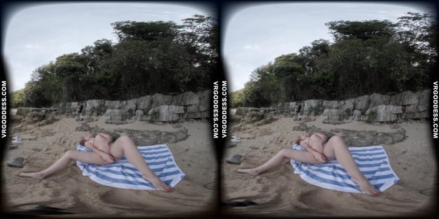 On Vacation With Mira Masturbating And Getting Off On A Tropical Beach In Italy VRgoddess — photo 28