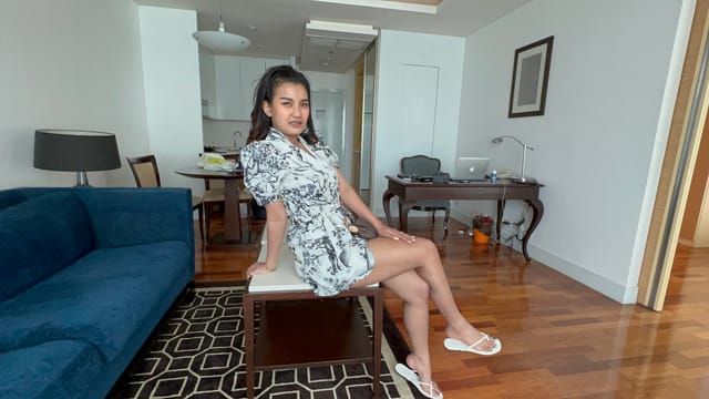 POSH Thai LADY Easily Seduced in A One Nightstand With Cam Pam JohnTronVR — photo 2