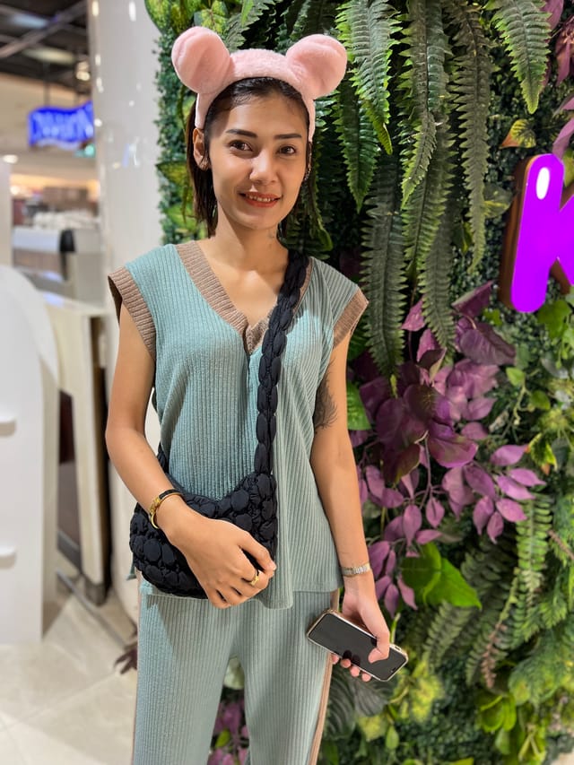 Flat Chested Nurse Met In A Mall, Banged Within 20 Minutes ! JohnTronDiaries — photo 2