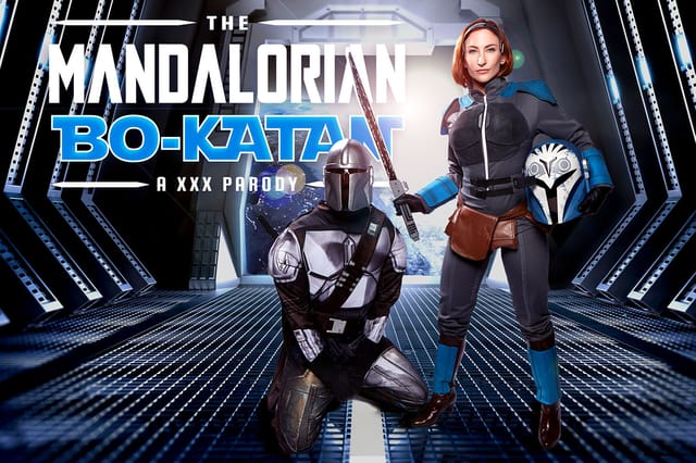 Cosplayer Sophia Locke performs a POV blowjob in Bo Katan Mandalorian costume for this 4K VR parody video.