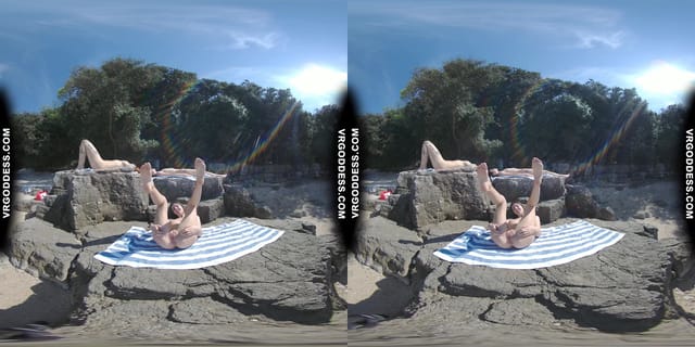 Rebeka Ruby Risky Nude Beach Dildo Masturbating On Vacation Nude Girls Background VRgoddess — photo 6