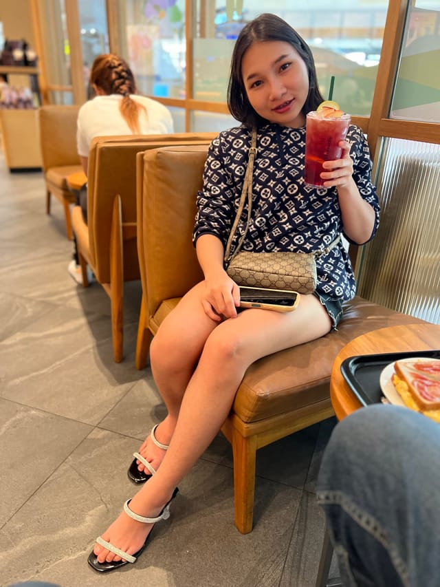 19yo Petite Beauty Wants To Become A Star VRinAsia — photo 9