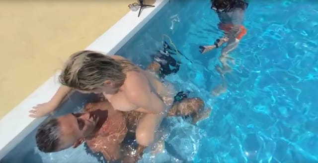 Amuse De Bauche Holiday Fuck Part I MugurPornVR — photo 1