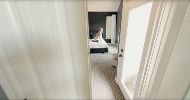 Husband Catches Sierra Doing a Custom Video VRHotwife — photo 7