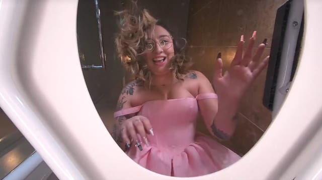 Nina Nova Toilet VR Cam — photo 5