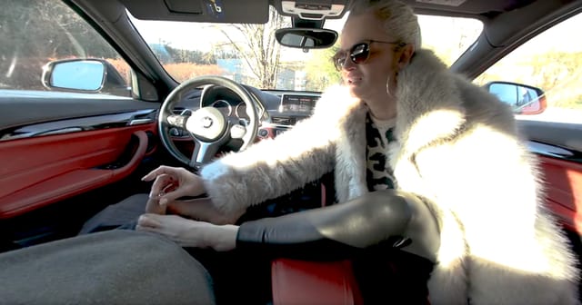 Sabdeluxe - Car Footjob Sabdeluxe VR — photo 6