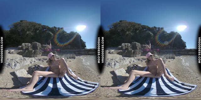 Josie Dildo Masturbating On Public Nude Beach Matty In Background VRgoddess — photo 5