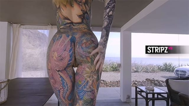 Mature & Hot: A Woman Who Loves VR porn — photo 4
