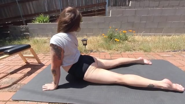 Outdoor Yoga Striptease Kayli Jinx CK Studios — photo 2