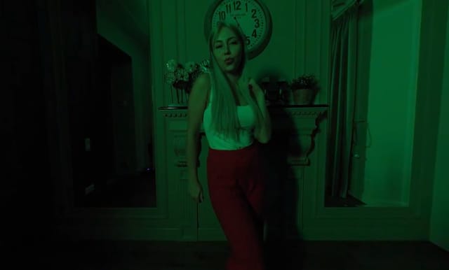 Peachy Head VR porn — photo 2
