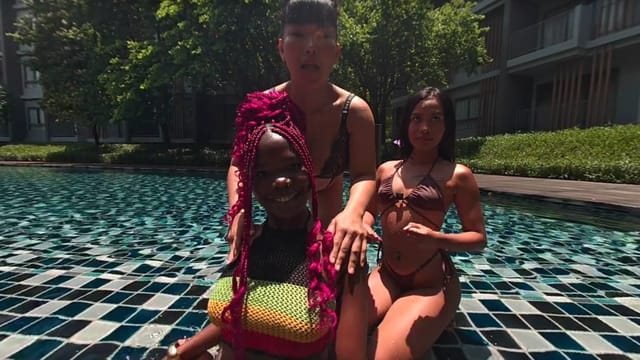 THREE GIRLS TEASING Amelia Star MEA VR Vagina Reality — photo 4