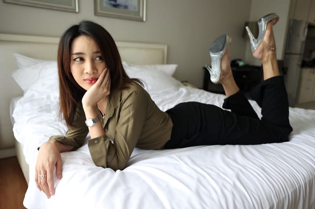 Hot ladyboy gets massive cumshot LadyboystarVR — photo 7
