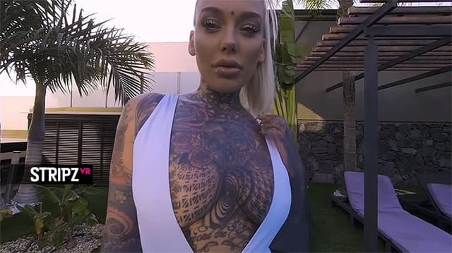 Creamy Tits Lauren Brock StripzVR — photo 9