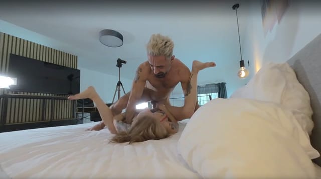 Mature Inked MILF Melissa Johnson Anal Sex MugurPornVR — photo 4