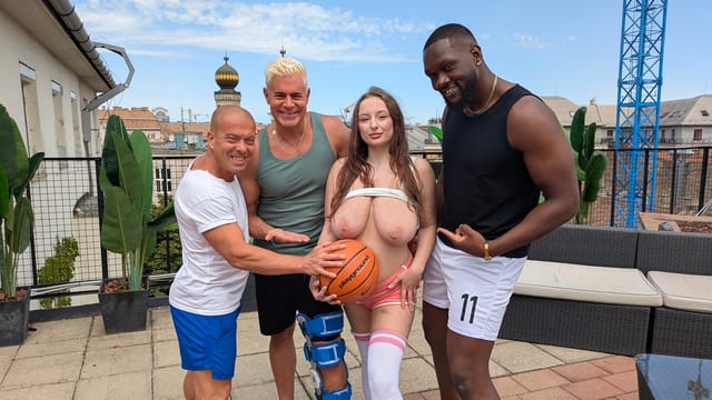 AMBER BLOOM – BEHIND THE SCENES VR PART ONE - FIRST SCENE OF MASSIVE TITS NEWCOMER AMBER BLOOM IS ANAL GANGBANG ImmoralFamily — photo 4